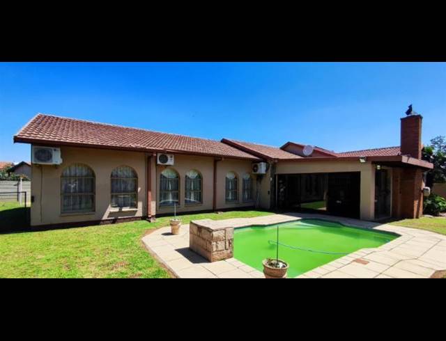 4 BEDROOM HOUSE FOR SALE IN FREEWAY PARK